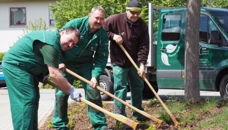 Titelbild des neuen Campus Mensch Magazins: 25 Jahre Gartenteam